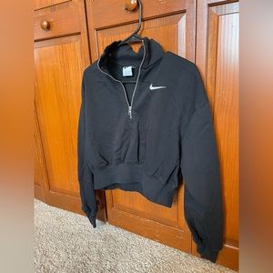 Nike Cropped Sweatshirt